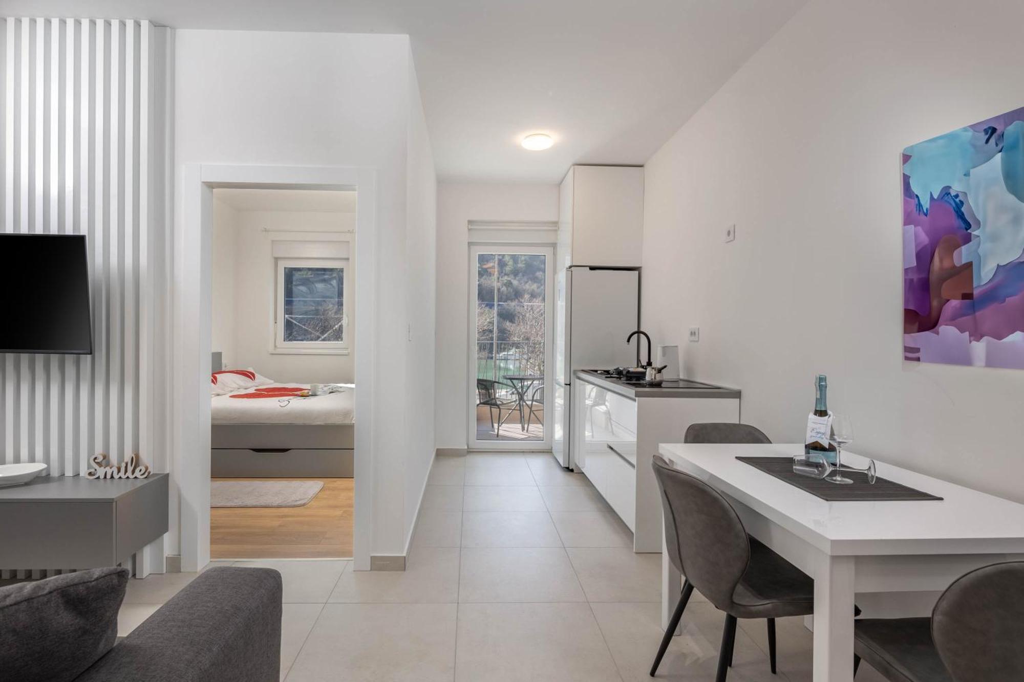 Seafront Villa Andrijana - Happy Rentals Plomin Exterior photo