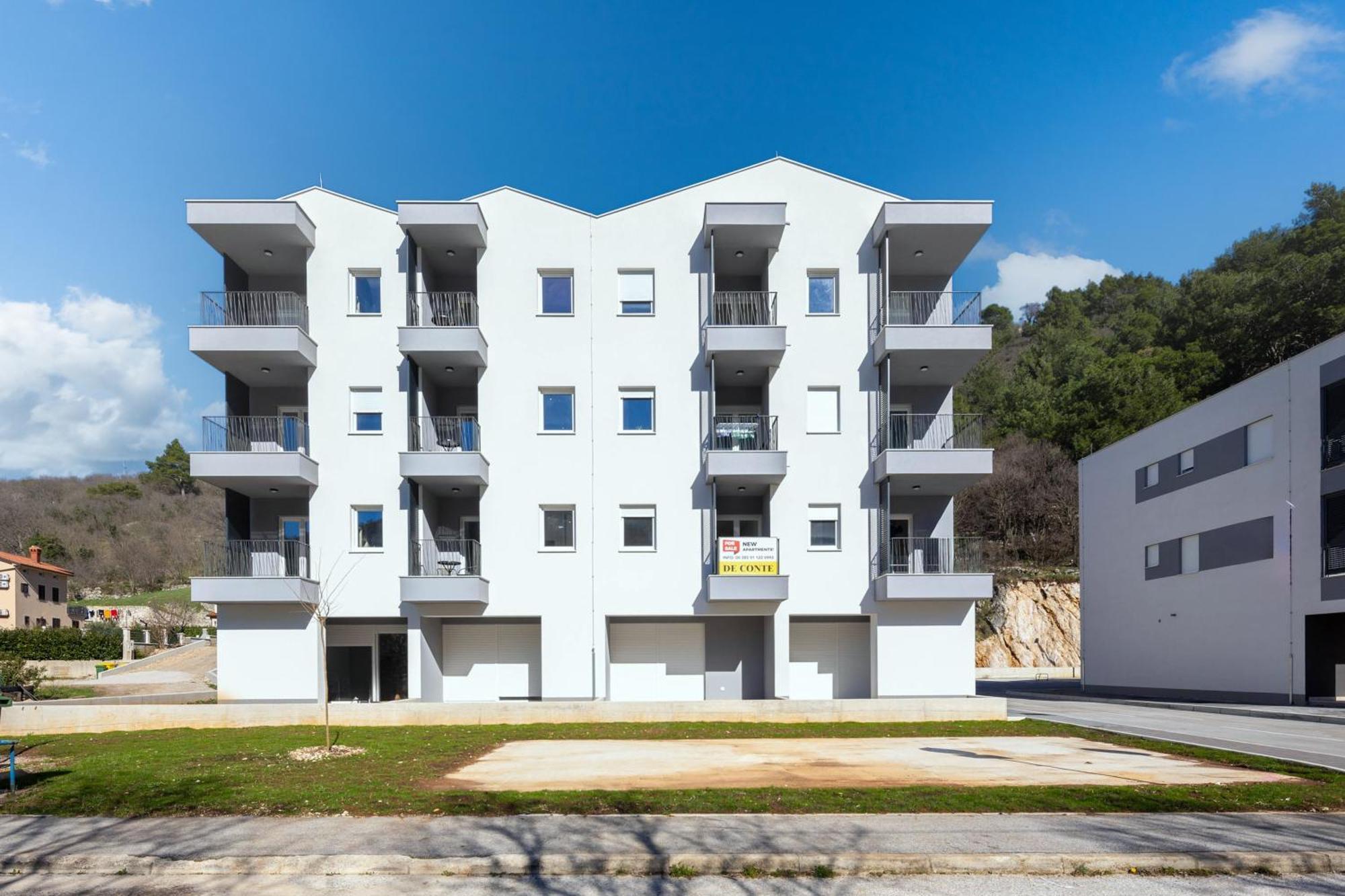 Seafront Villa Andrijana - Happy Rentals Plomin Exterior photo