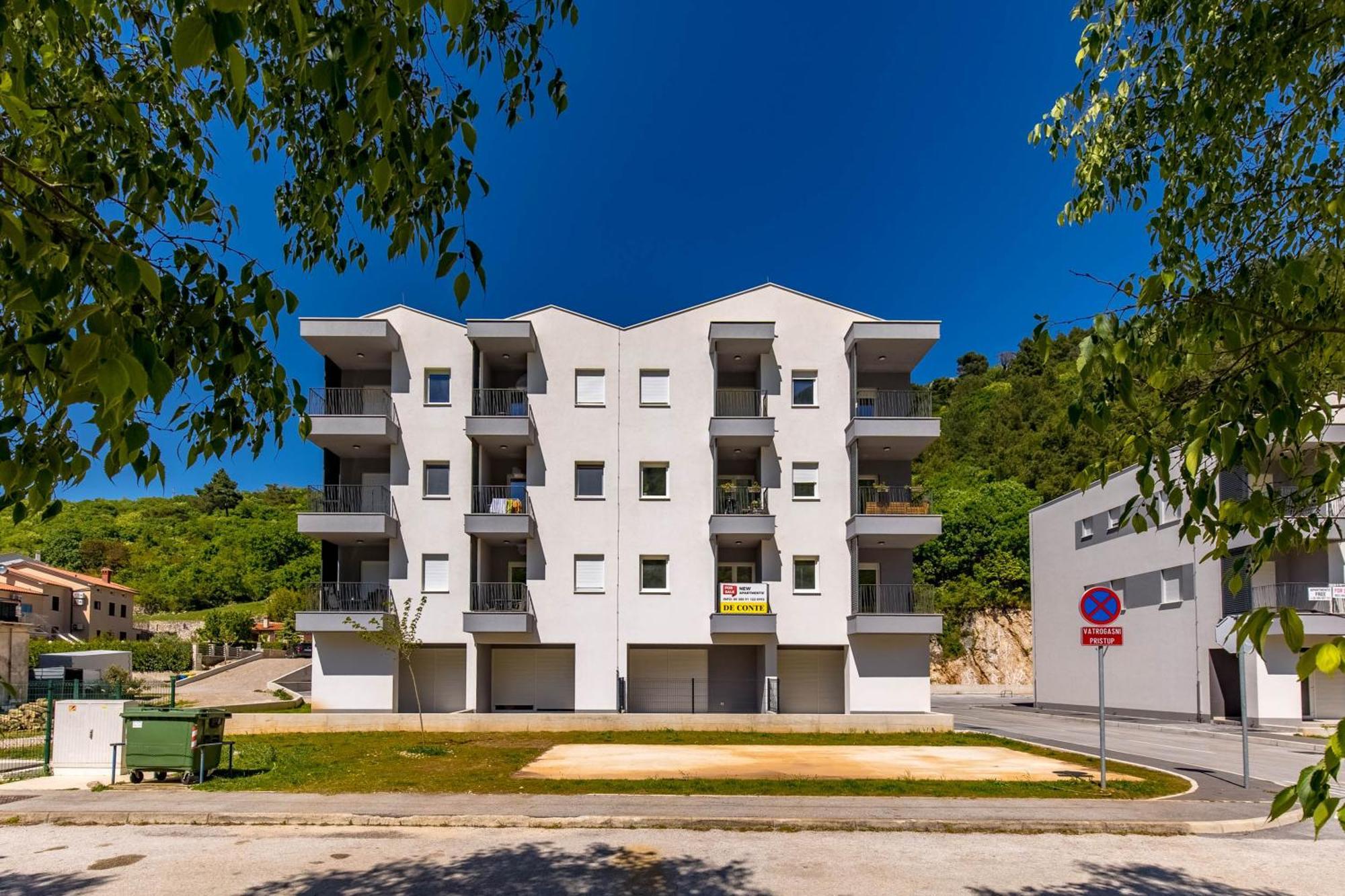 Seafront Villa Andrijana - Happy Rentals Plomin Exterior photo